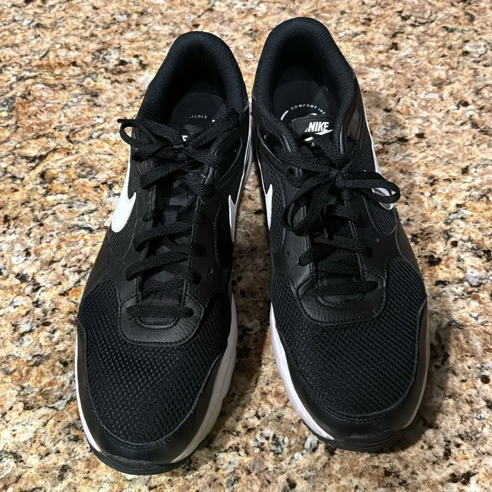 Nike Air Max Size 13, GREAT Condition. These have been worn 1 Time! - Picture 2 of 4